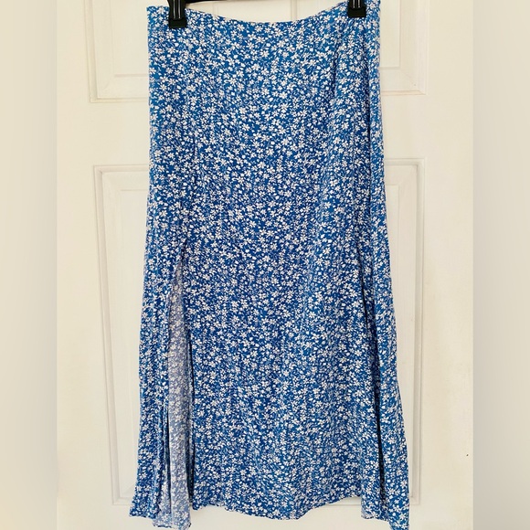 SHEIN Dresses & Skirts - SHEIN Blue Floral Maxi Skirt
